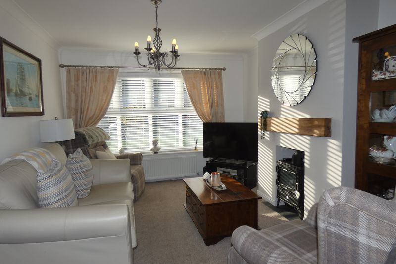 Lounge- click for photo gallery
